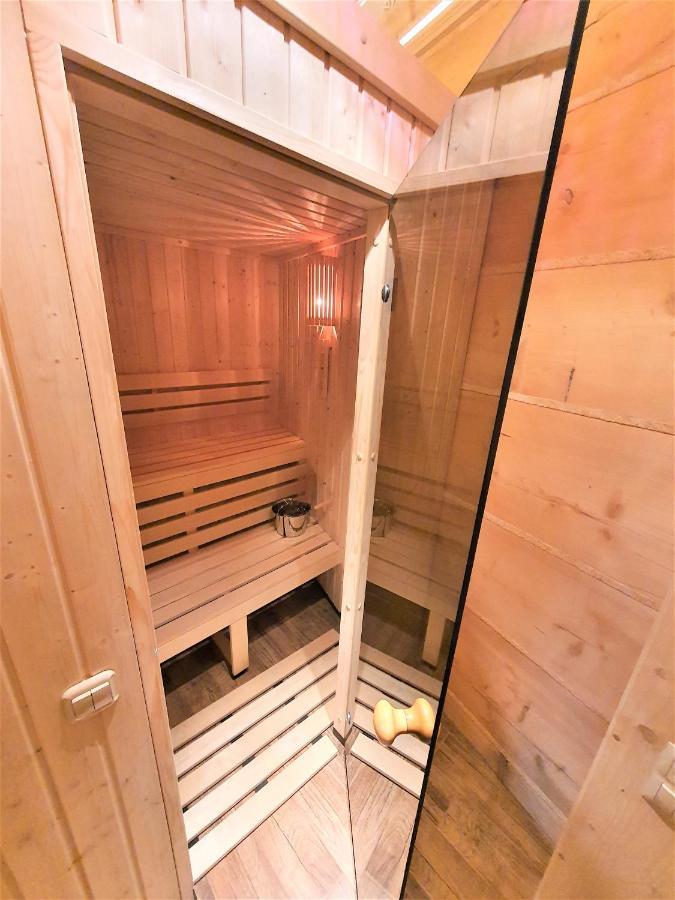 Premium W Domu Zasypane Z Sauna By Renters Prestige *